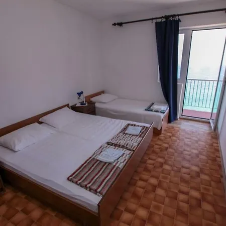 Apartman Robinson Tabinja Sućuraj