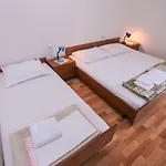 Apartamento Robinson Tabinja Sućuraj