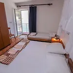 Apartamento Robinson Tabinja Sućuraj